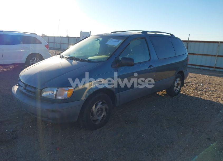 Photo 2 of 2000 Toyota Sienna CE (VIN 4T3GF19C2YU240254)