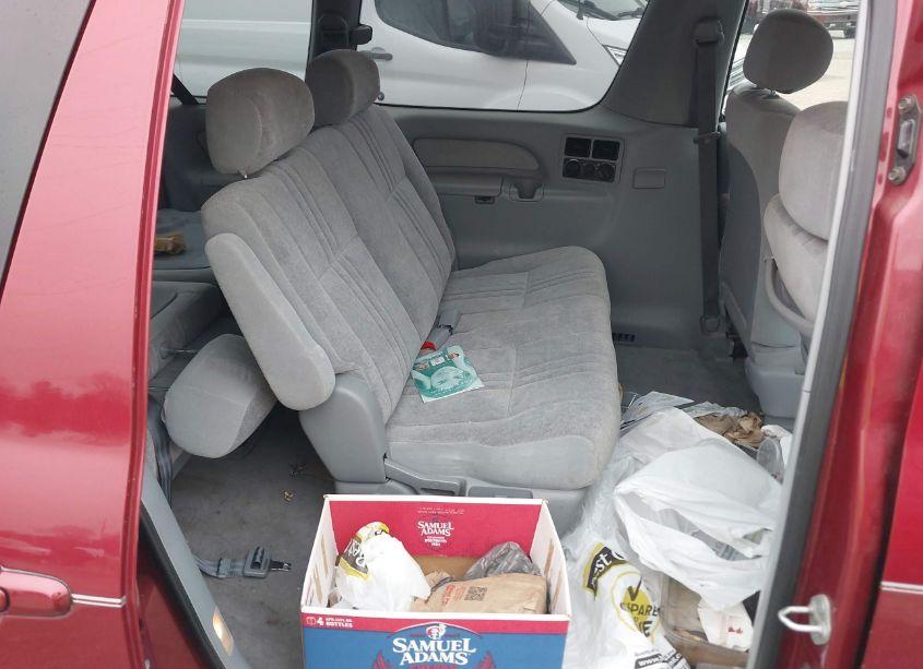 Photo 8 of 1998 Toyota Sienna CE (VIN 4T3GF19C4WU031501)