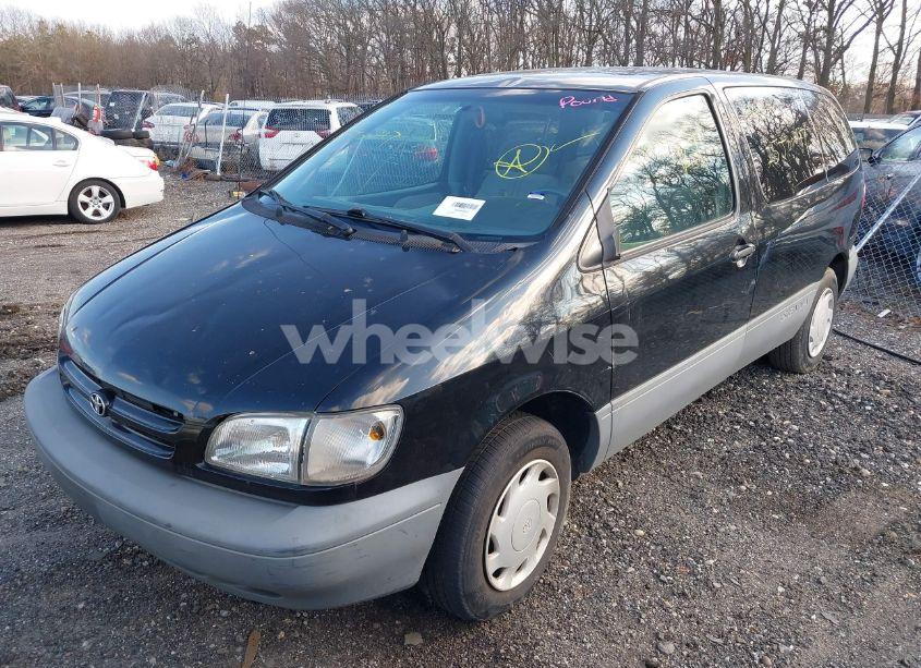 Photo 2 of 2000 Toyota Sienna CE (VIN 4T3GF19C4YU207823)