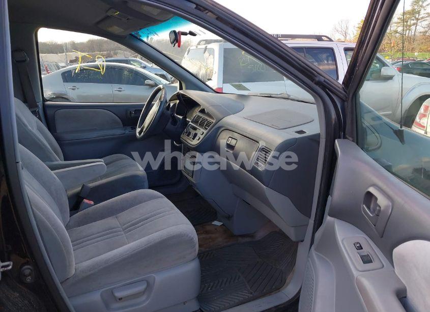 Photo 5 of 2000 Toyota Sienna CE (VIN 4T3GF19C4YU207823)