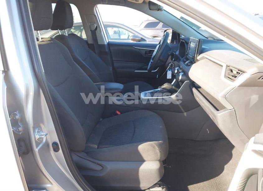 Photo 5 of 2022 Toyota Rav4 HYBRID LE (VIN 4T3LWRFV0NU075402)