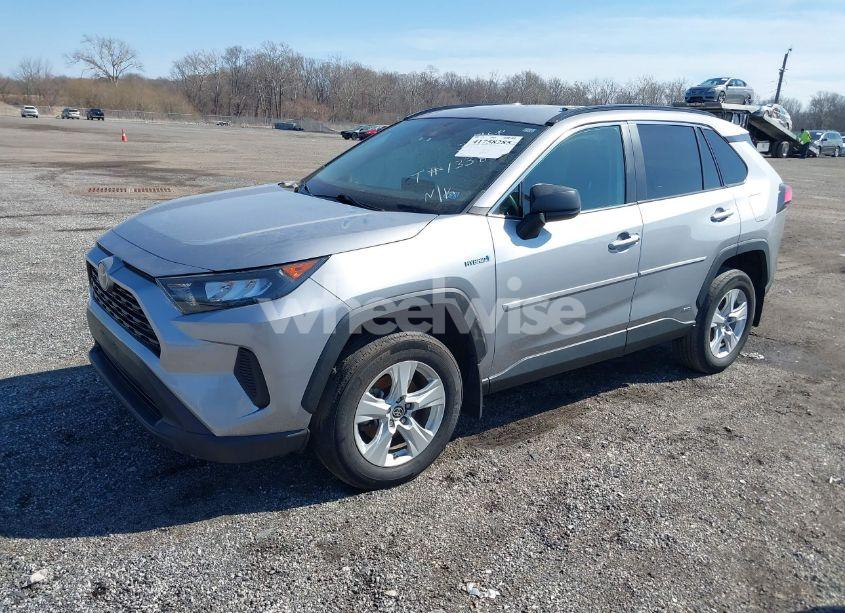 Photo 2 of 2021 Toyota Rav4 HYBRID LE (VIN 4T3LWRFV2MU025129)