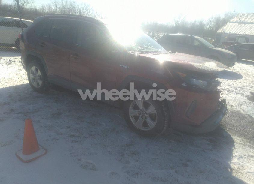 2021 Toyota Rav4 HYBRID LE (VIN 4T3LWRFV3MU043560) main photo