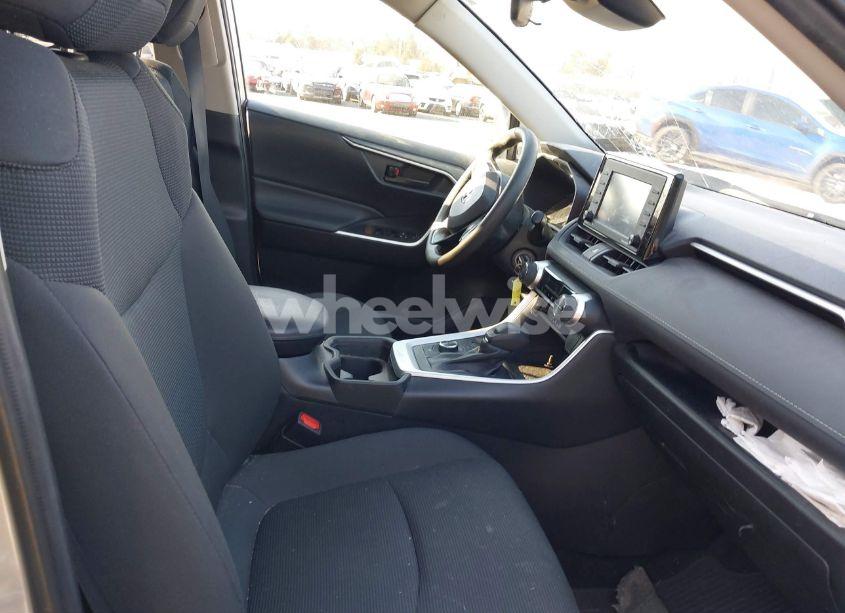 Photo 5 of 2021 Toyota Rav4 HYBRID LE (VIN 4T3LWRFV9MU017304)