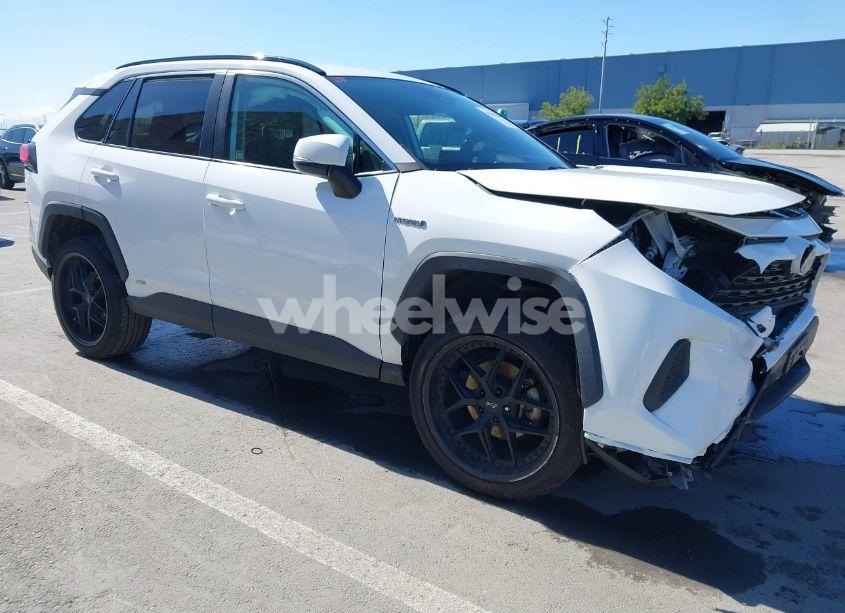 2021 Toyota Rav4 HYBRID LE (VIN 4T3M6RFV7MU027172) main photo