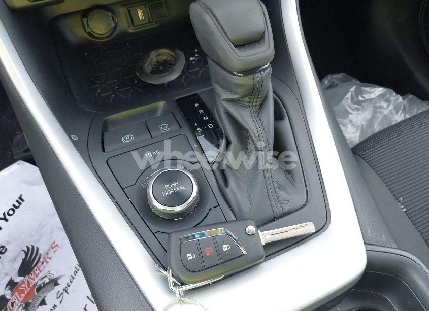 Photo 11 of 2021 Toyota Rav4 HYBRID LE (VIN 4T3MWRFV3MU041196)