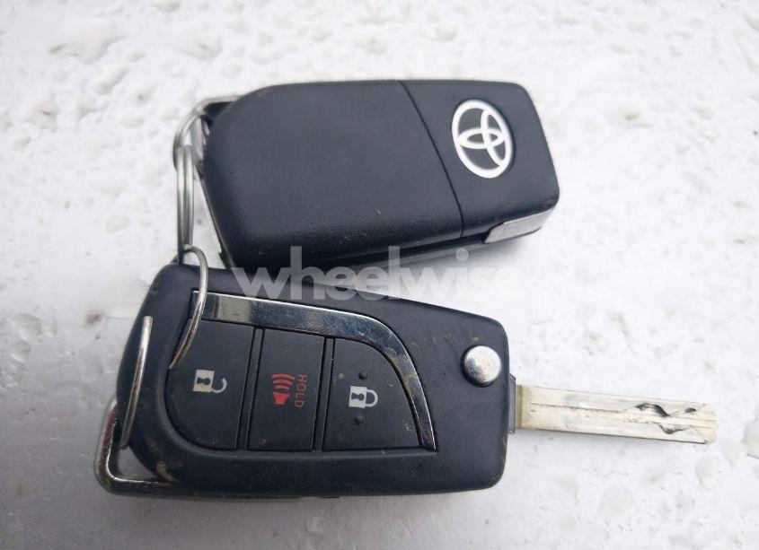 Photo 11 of 2022 Toyota Rav4 HYBRID LE (VIN 4T3MWRFV3NU060039)