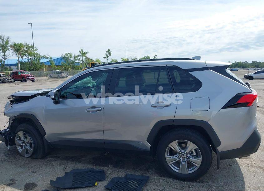 Photo 14 of 2024 Toyota Rav4 LE HYBRID (VIN 4T3MWRFV7RU120023)