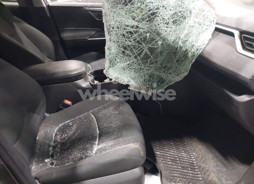 Photo 5 of 2021 Toyota Rav4 HYBRID LE (VIN 4T3MWRFV8MU016312)