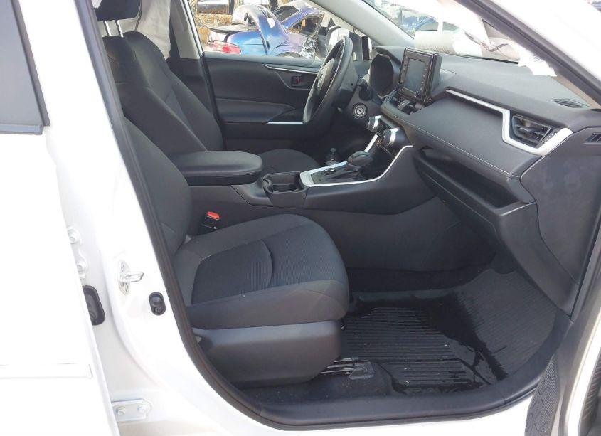 Photo 5 of 2021 Toyota Rav4 HYBRID LE (VIN 4T3MWRFVXMU027229)