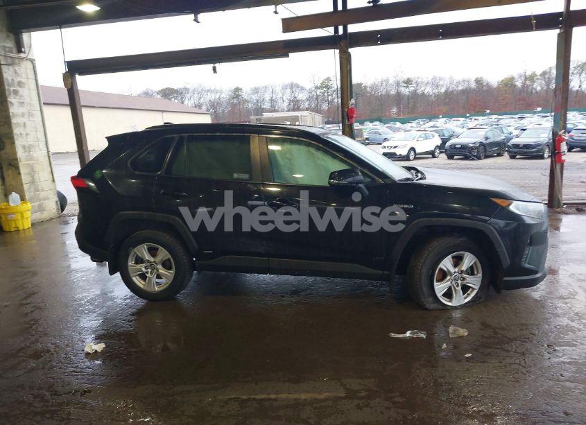 Photo 13 of 2021 Toyota Rav4 HYBRID XLE (VIN 4T3R6RFV0MU016522)