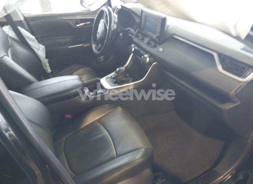 Photo 5 of 2021 Toyota Rav4 HYBRID XLE (VIN 4T3R6RFV0MU016522)