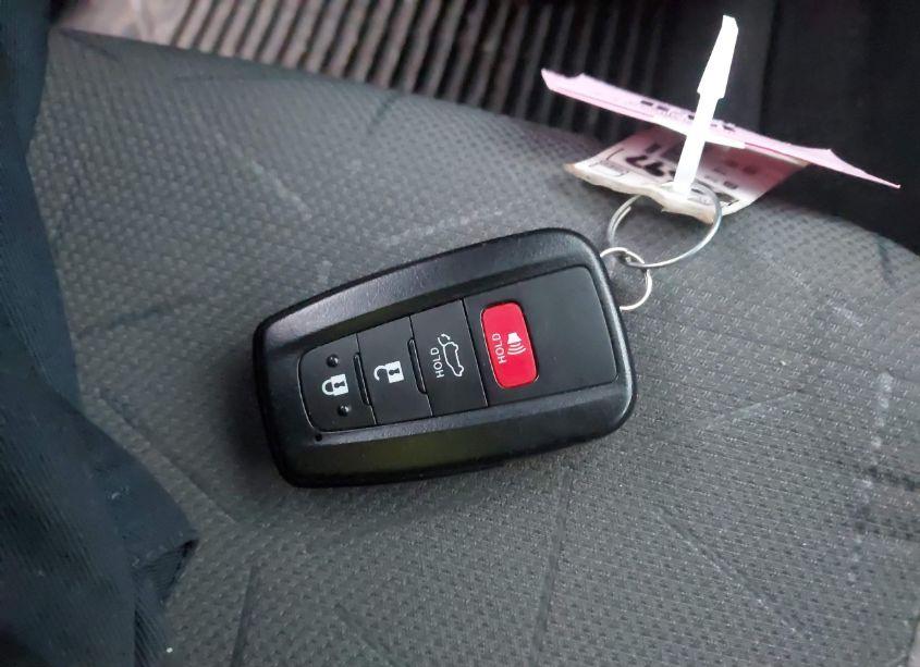 Photo 11 of 2021 Toyota Rav4 HYBRID XLE (VIN 4T3R6RFV0MU019033)