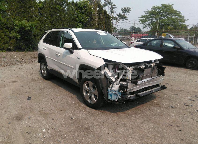 2021 Toyota Rav4 XLE HYBRID (VIN 4T3R6RFV3MU007040) main photo