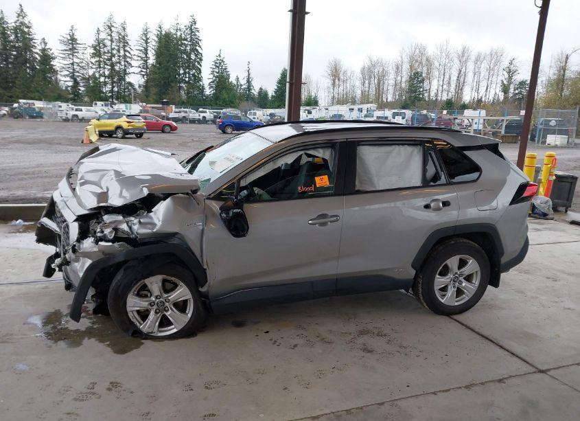 Photo 13 of 2021 Toyota Rav4 HYBRID XLE (VIN 4T3R6RFV7MU025816)