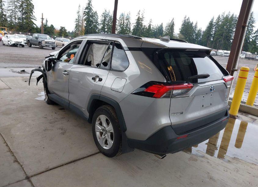 Photo 3 of 2021 Toyota Rav4 HYBRID XLE (VIN 4T3R6RFV7MU025816)