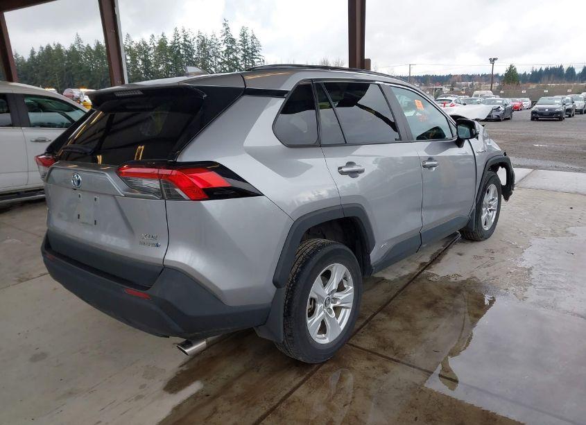 Photo 4 of 2021 Toyota Rav4 HYBRID XLE (VIN 4T3R6RFV7MU025816)