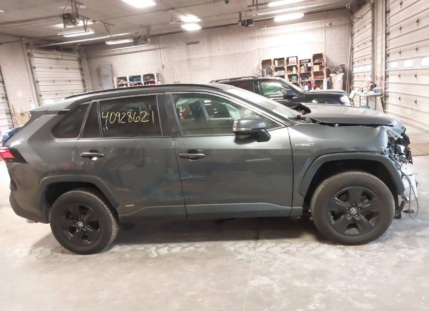 Photo 13 of 2020 Toyota Rav4 HYBRID XLE (VIN 4T3R6RFV8LU002754)