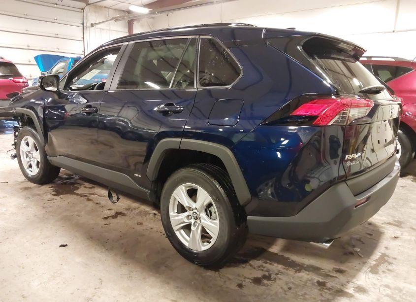 Photo 3 of 2021 Toyota Rav4 HYBRID XLE (VIN 4T3R6RFV8MU016574)