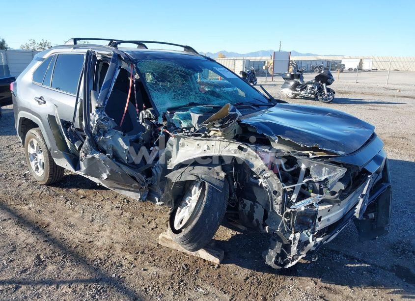 2020 Toyota Rav4 HYBRID XLE (VIN 4T3R6RFV9LU001497) main photo