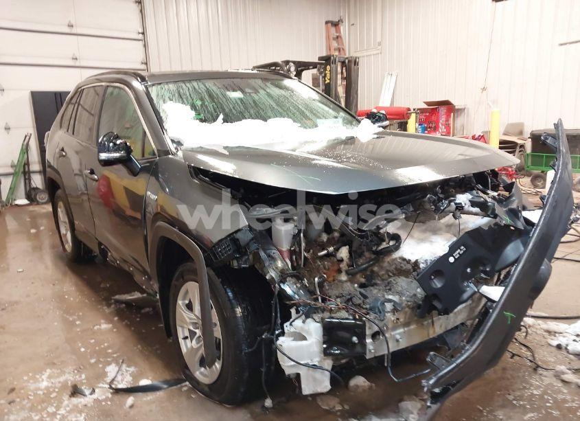 2021 Toyota Rav4 HYBRID XLE (VIN 4T3R6RFVXMU029925) main photo