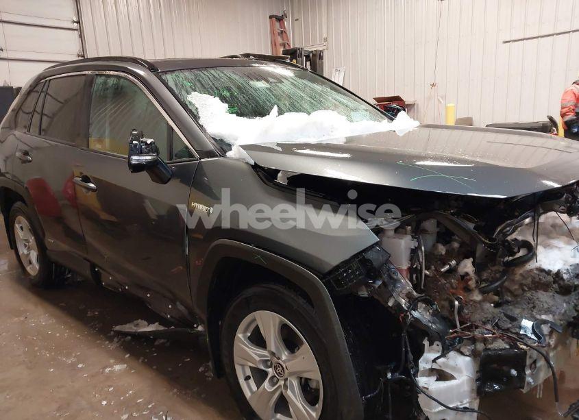 Photo 13 of 2021 Toyota Rav4 HYBRID XLE (VIN 4T3R6RFVXMU029925)