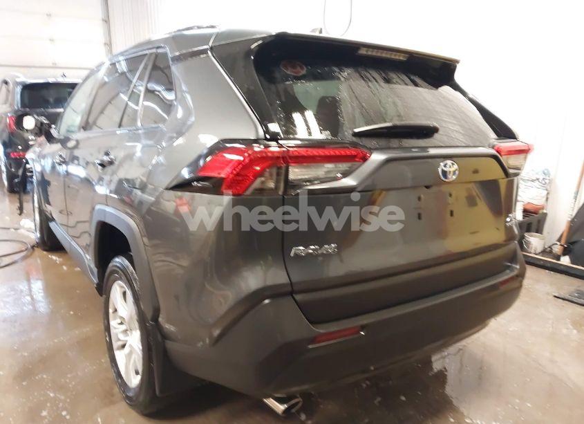 Photo 3 of 2021 Toyota Rav4 HYBRID XLE (VIN 4T3R6RFVXMU029925)