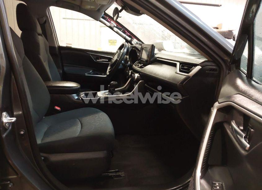 Photo 5 of 2021 Toyota Rav4 HYBRID XLE (VIN 4T3R6RFVXMU029925)