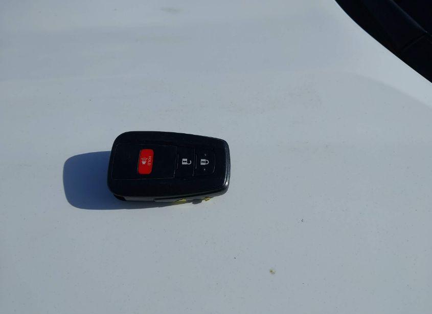 Photo 11 of 2020 Toyota Rav4 HYBRID XLE (VIN 4T3RWRFV0LU007978)