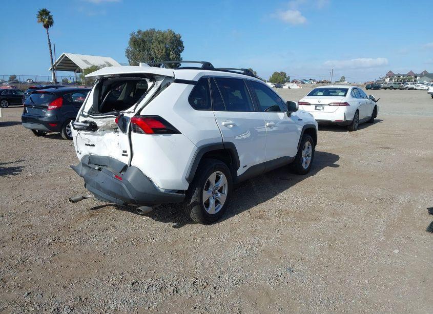 Photo 4 of 2020 Toyota Rav4 HYBRID XLE (VIN 4T3RWRFV0LU007978)