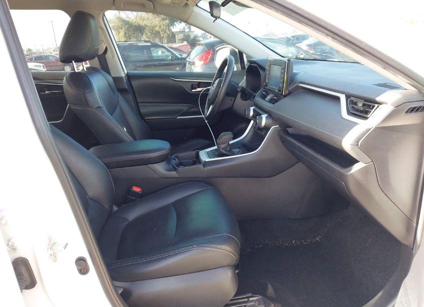 Photo 5 of 2020 Toyota Rav4 HYBRID XLE (VIN 4T3RWRFV0LU007978)