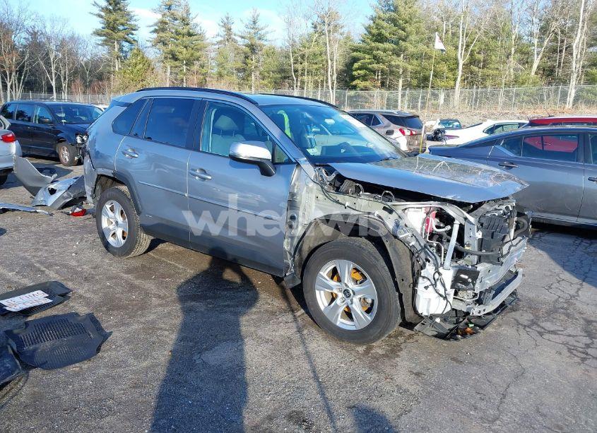 2021 Toyota Rav4 HYBRID XLE (VIN 4T3RWRFV0MU015841) main photo