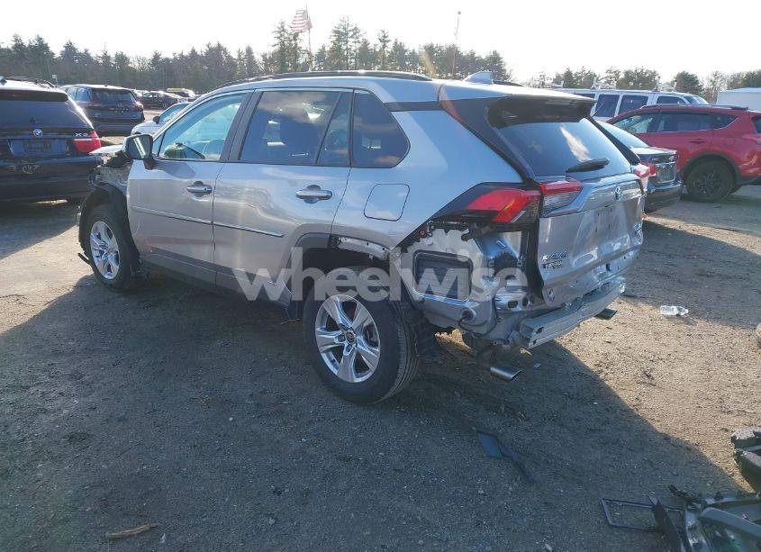 Photo 3 of 2021 Toyota Rav4 HYBRID XLE (VIN 4T3RWRFV0MU015841)