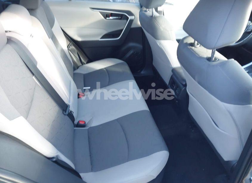 Photo 8 of 2021 Toyota Rav4 HYBRID XLE (VIN 4T3RWRFV0MU015841)