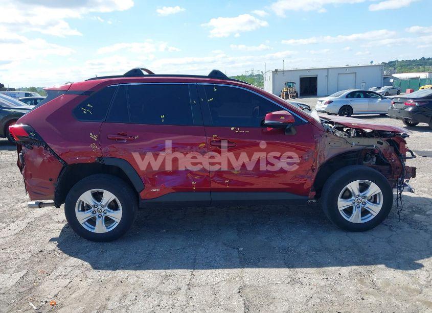 Photo 13 of 2021 Toyota Rav4 HYBRID XLE (VIN 4T3RWRFV0MU038715)