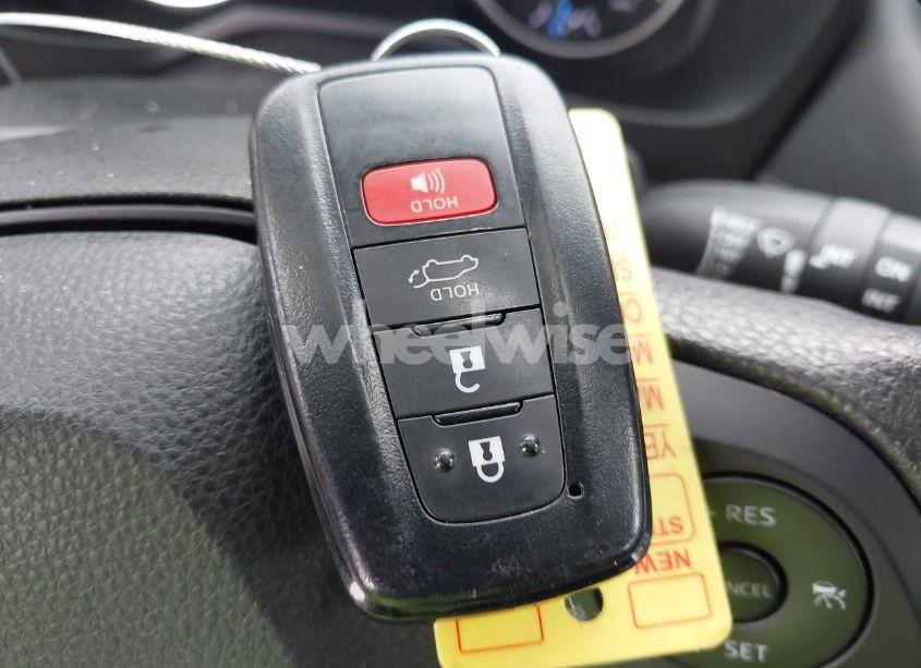 Photo 11 of 2022 Toyota Rav4 HYBRID XLE (VIN 4T3RWRFV0NU074874)