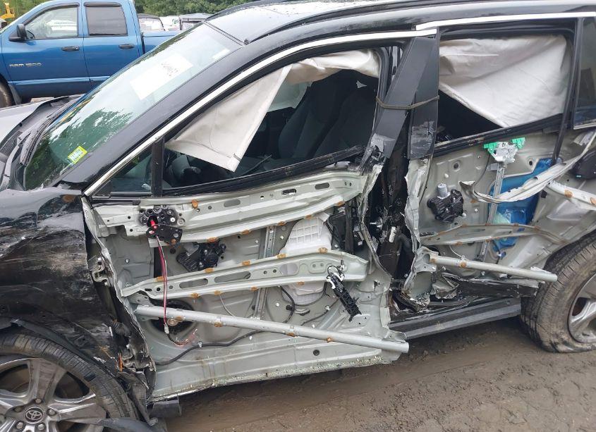 Photo 19 of 2023 Toyota Rav4 HYBRID XLE (VIN 4T3RWRFV0PU100795)