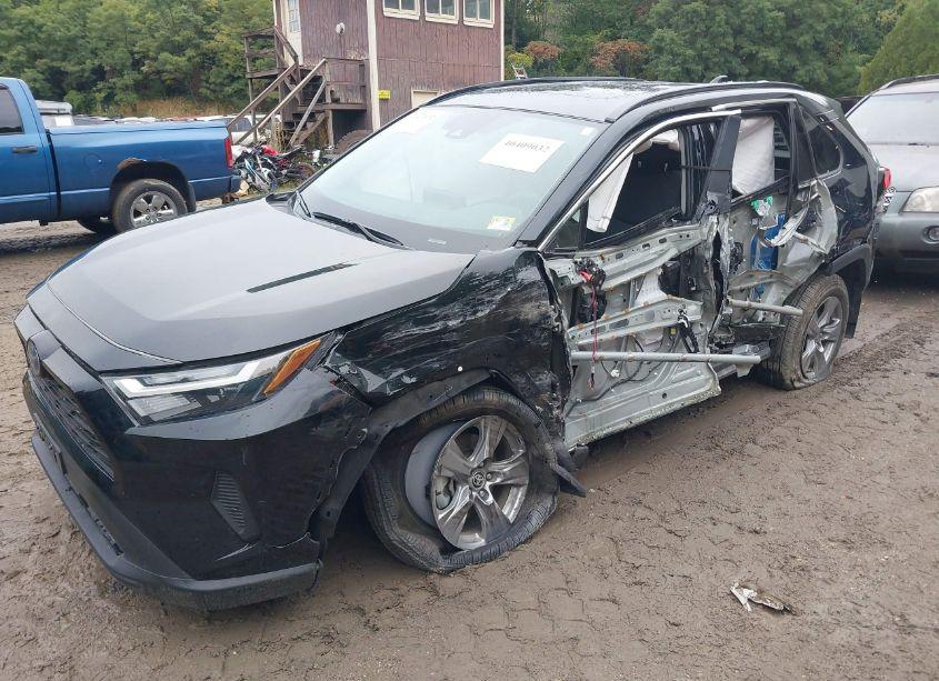 Photo 2 of 2023 Toyota Rav4 HYBRID XLE (VIN 4T3RWRFV0PU100795)