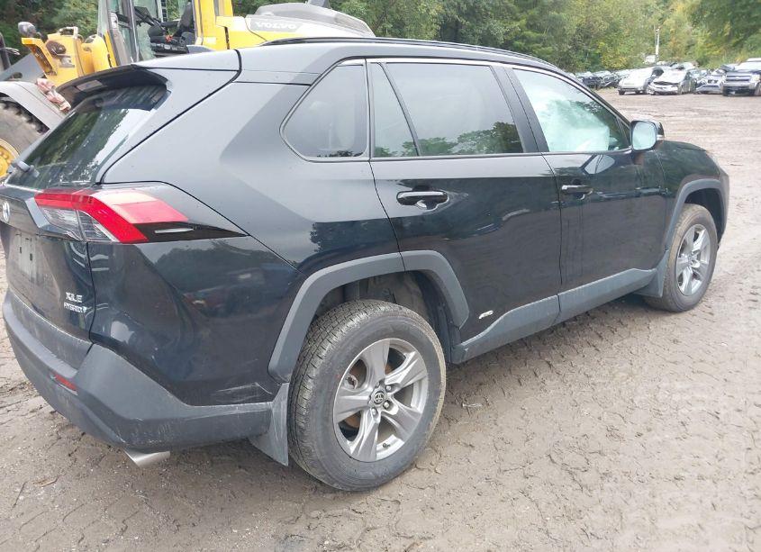 Photo 4 of 2023 Toyota Rav4 HYBRID XLE (VIN 4T3RWRFV0PU100795)