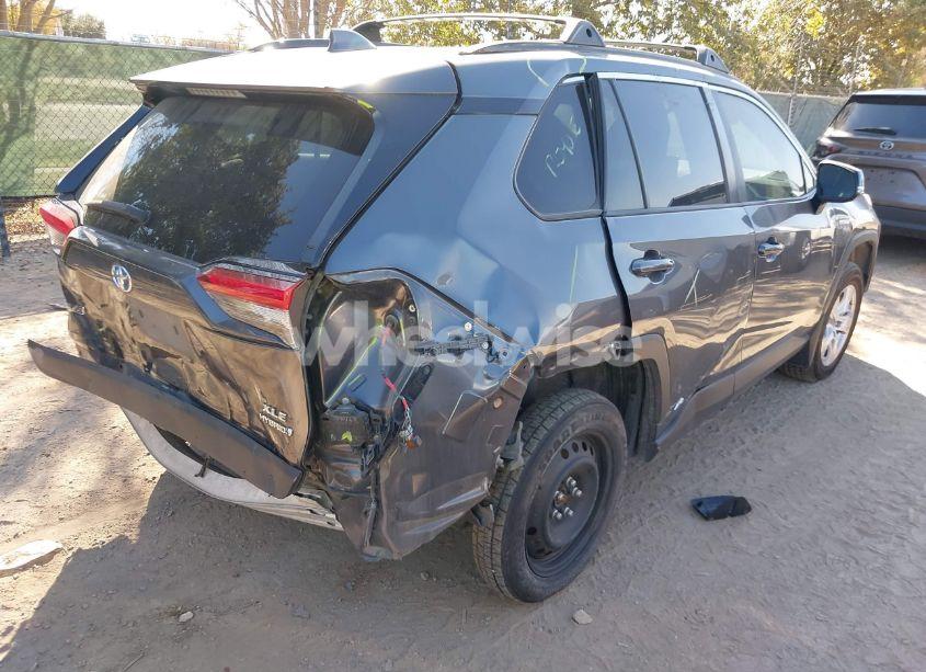 Photo 4 of 2021 Toyota Rav4 HYBRID XLE (VIN 4T3RWRFV1MU017694)