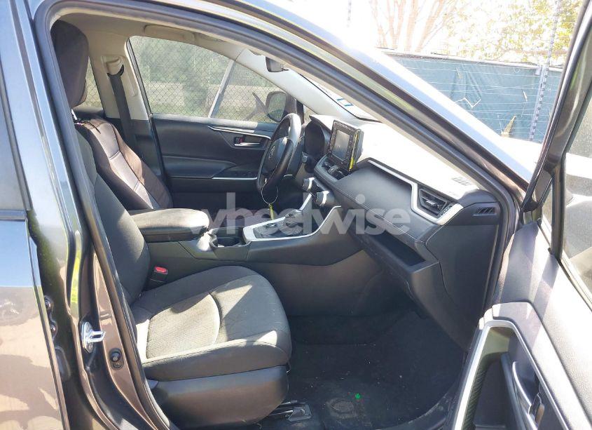 Photo 5 of 2021 Toyota Rav4 HYBRID XLE (VIN 4T3RWRFV1MU017694)