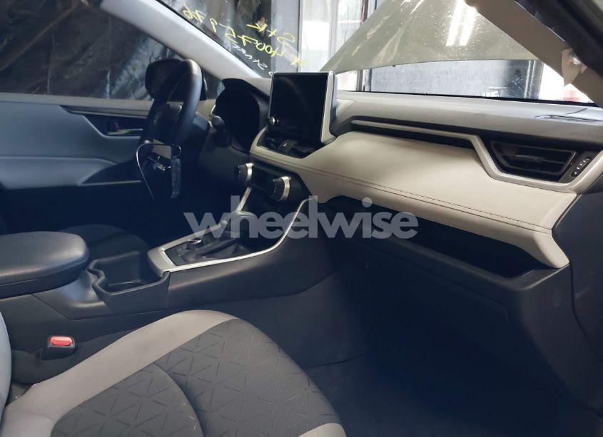 Photo 5 of 2023 Toyota Rav4 HYBRID XLE (VIN 4T3RWRFV1PU102474)
