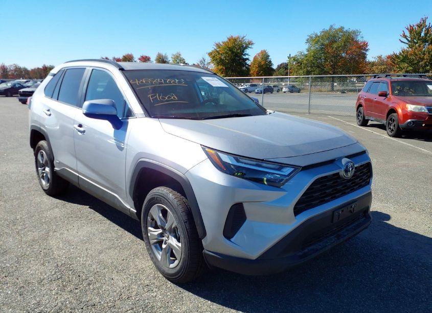 2024 Toyota Rav4 HYBRID XLE (VIN 4T3RWRFV1RU146302) main photo