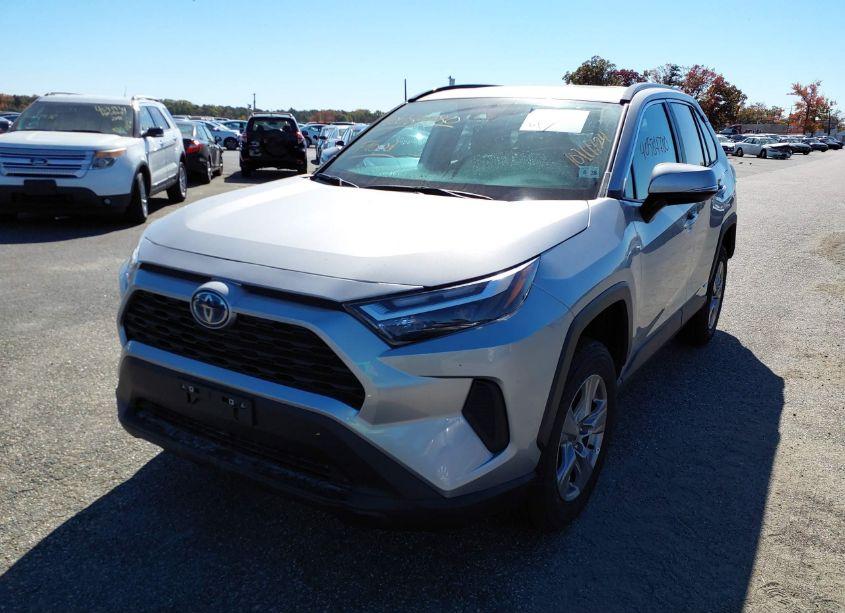 Photo 2 of 2024 Toyota Rav4 HYBRID XLE (VIN 4T3RWRFV1RU146302)