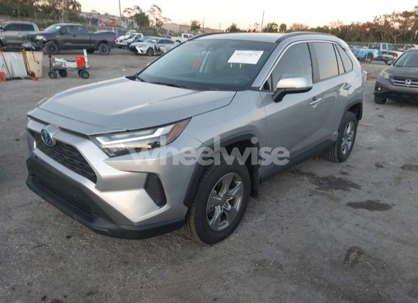 Photo 2 of 2024 Toyota Rav4 HYBRID XLE (VIN 4T3RWRFV1RU151726)