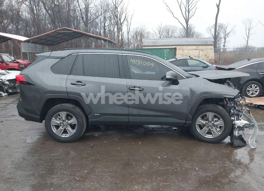 Photo 13 of 2024 Toyota Rav4 HYBRID XLE (VIN 4T3RWRFV1RU159888)