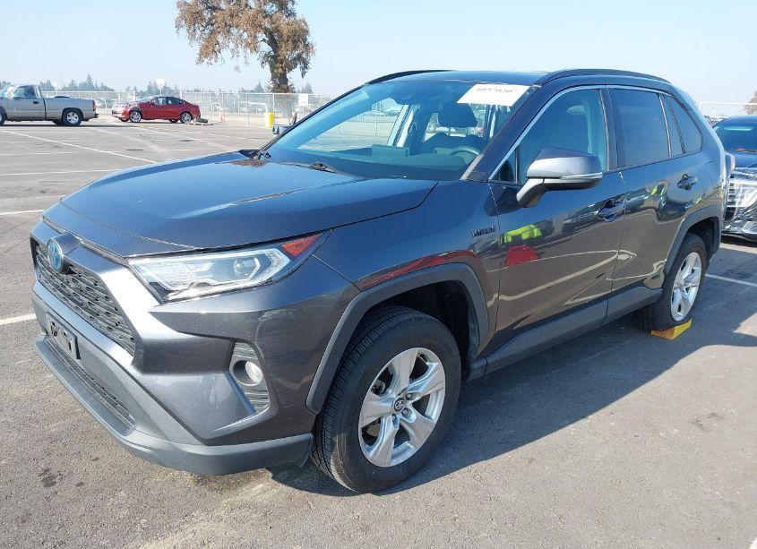 Photo 2 of 2020 Toyota Rav4 HYBRID XLE (VIN 4T3RWRFV2LU006038)