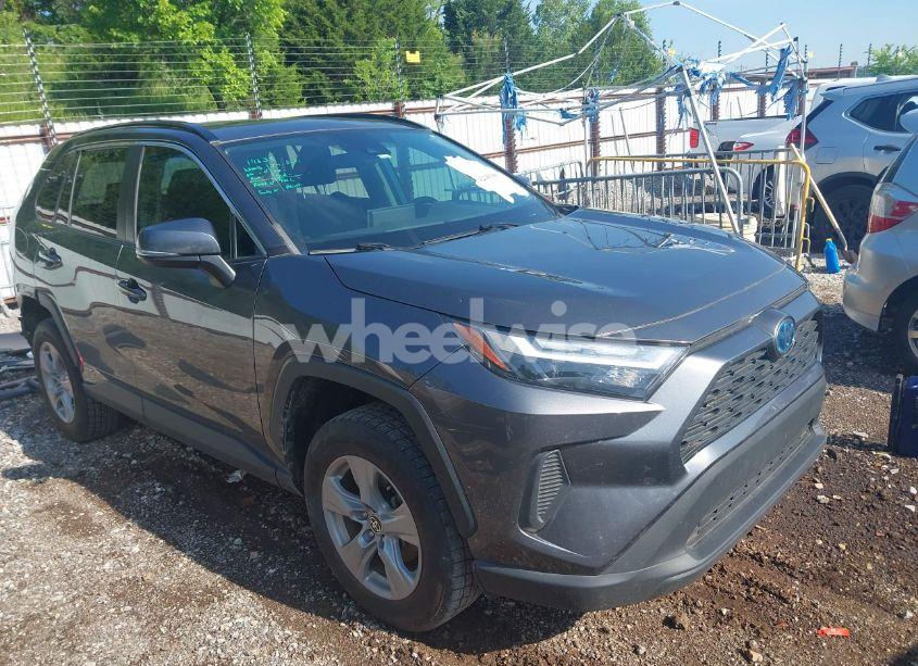 2022 Toyota Rav4 HYBRID XLE (VIN 4T3RWRFV2NU050687) main photo