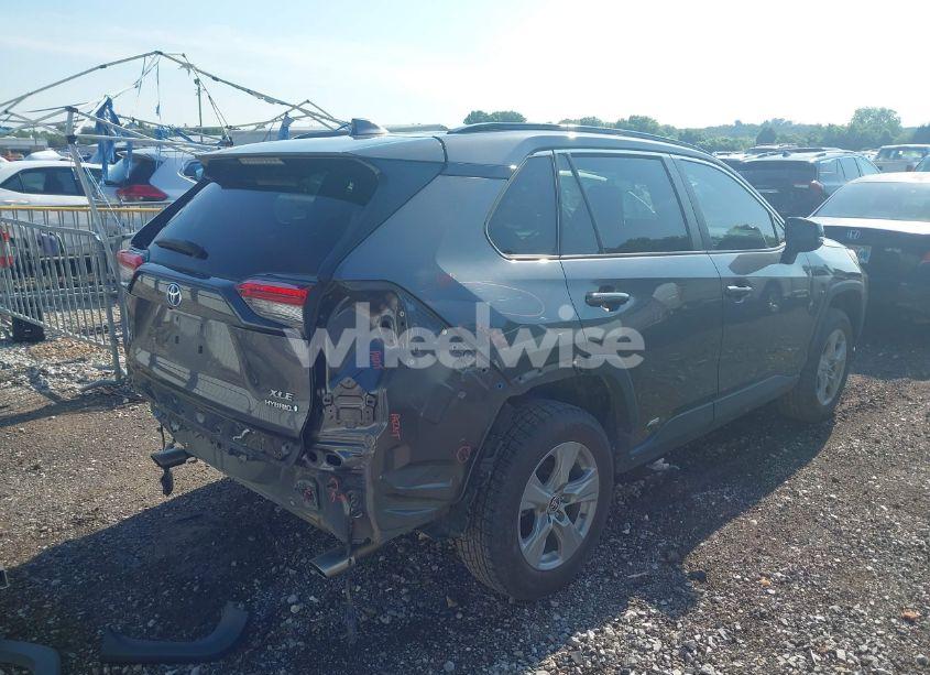 Photo 4 of 2022 Toyota Rav4 HYBRID XLE (VIN 4T3RWRFV2NU050687)
