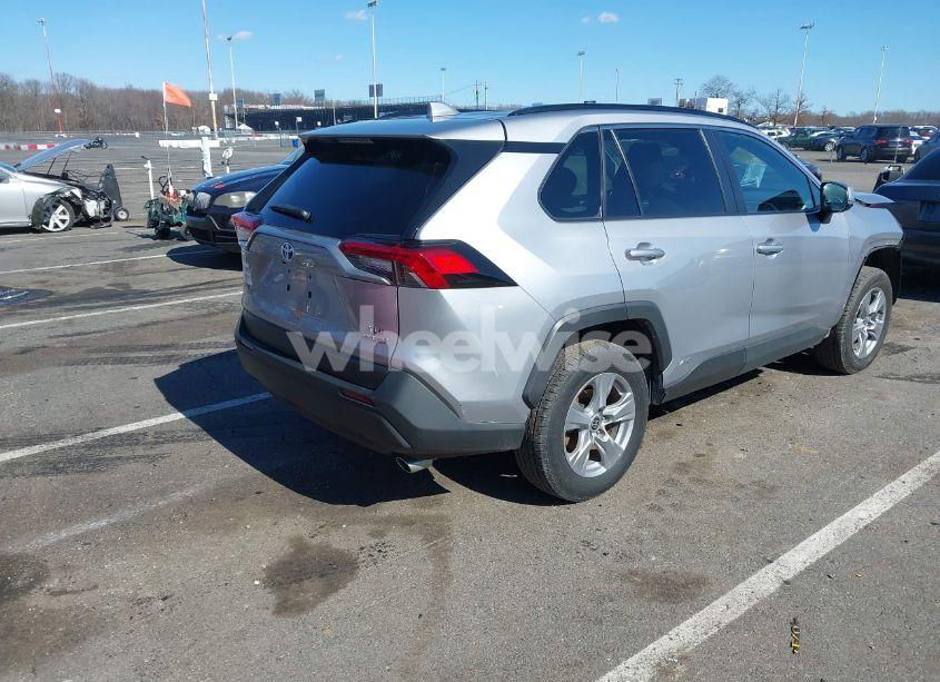 Photo 4 of 2022 Toyota Rav4 HYBRID XLE (VIN 4T3RWRFV2NU050785)